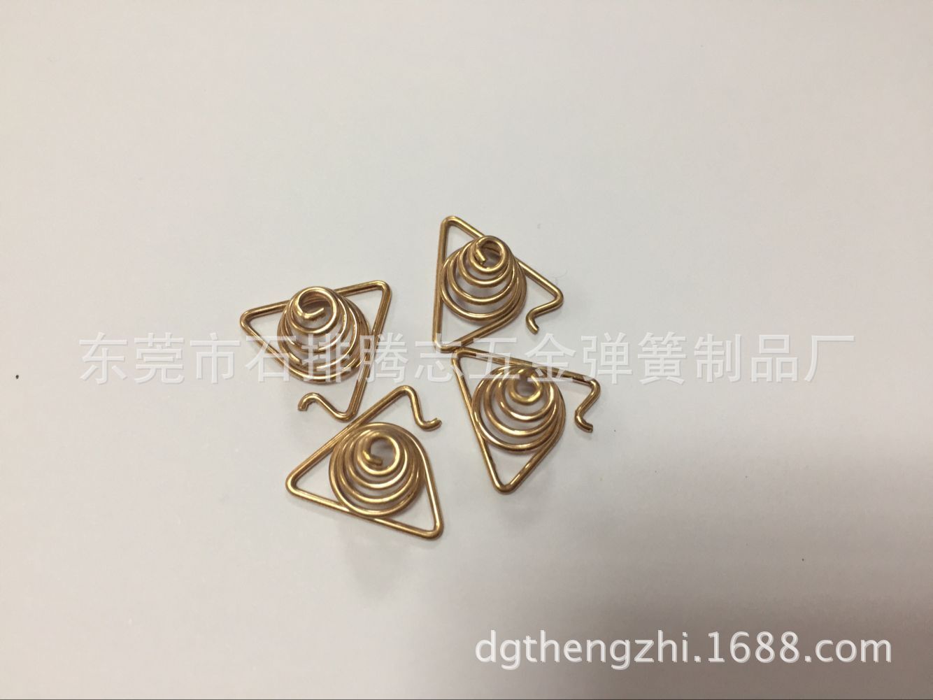 供应外贸LED强光手电筒灯尾三角形磷铜导电弹簧