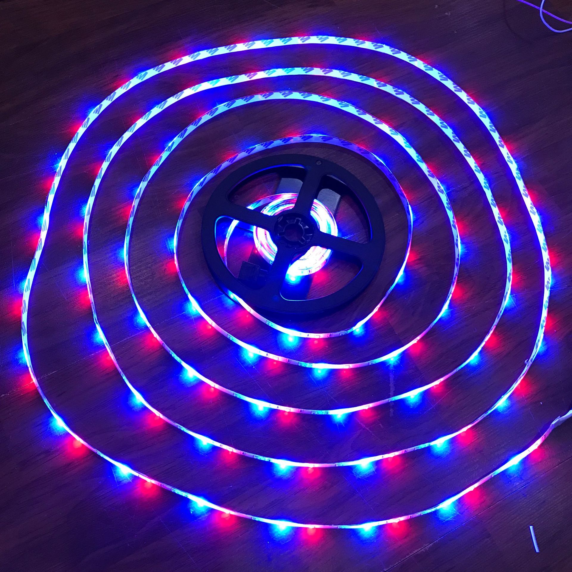 led灯带 防水2835套装RGB七彩灯条 装饰灯 3528变色跑马灯带套装-阿里巴巴