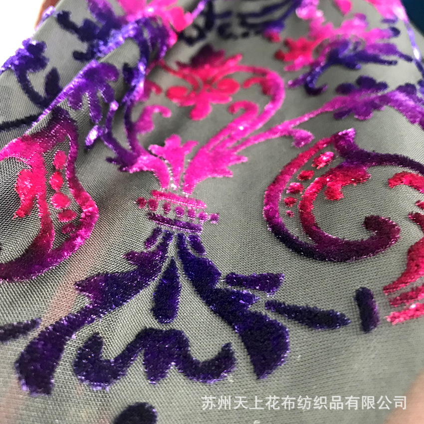 丝绒烂花绡真丝印染乔其绒65111丝绒反雕烂花连衣裙面料幻彩花卉-阿里巴巴