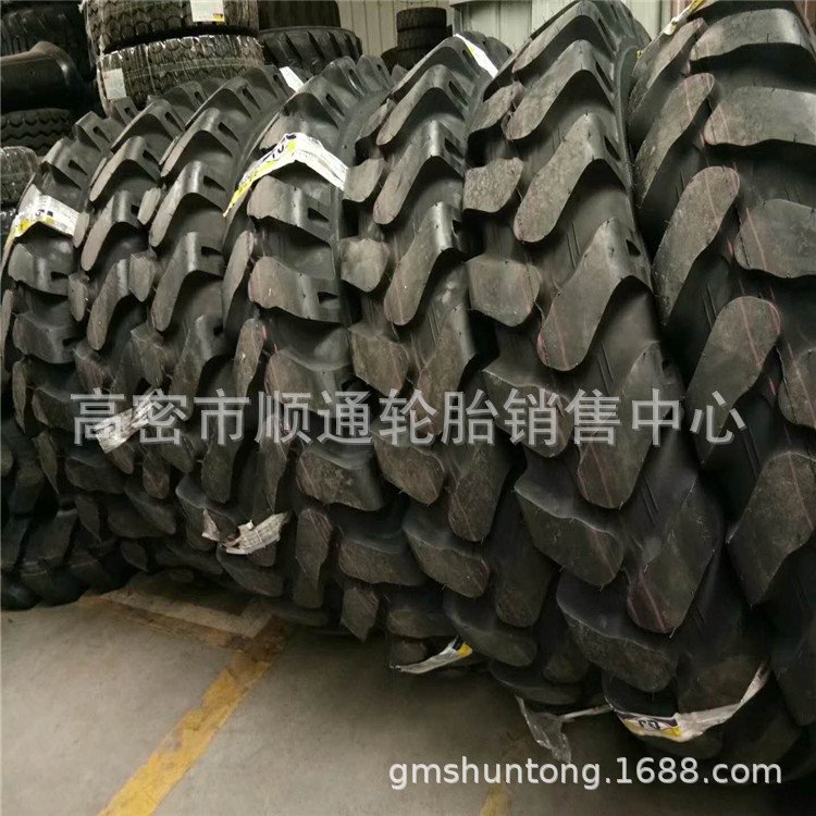 挖掘机轮胎9.00-20人字花纹10.00-20装载轮胎工程轮胎
