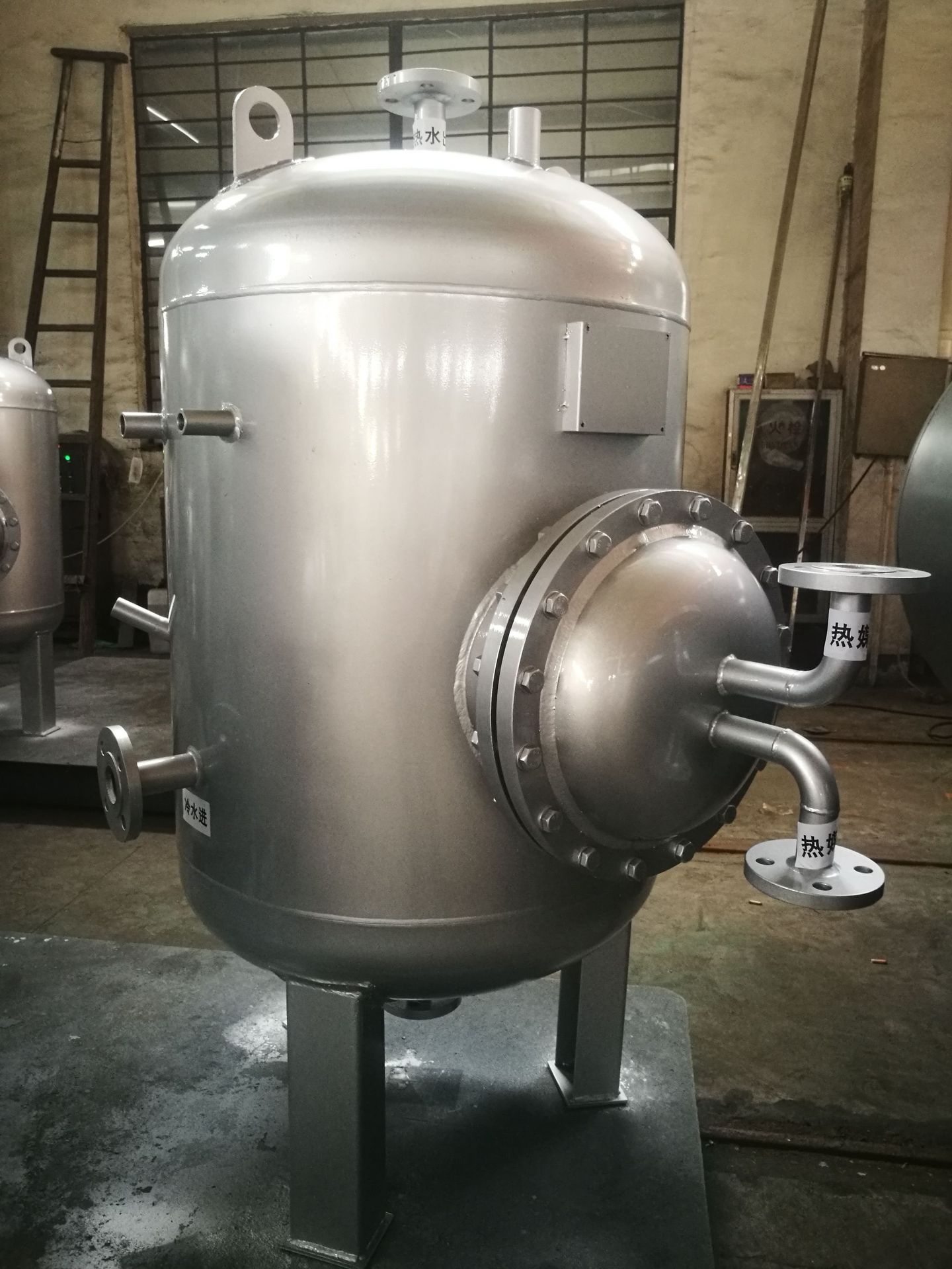 厂家直销 水水容积式换热器 半容积式汽水换热器  立式换热机