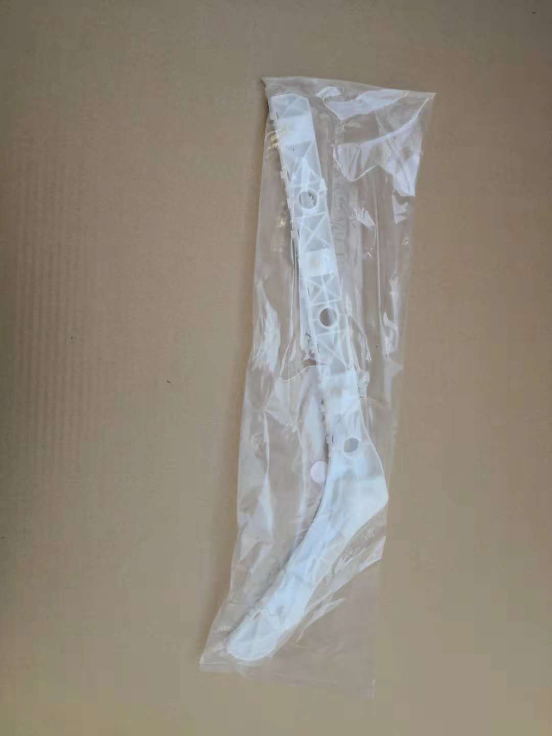 适用于轩逸06-11款后保险杠侧支架 后杠卡扣 后杠吊耳 后杠支架