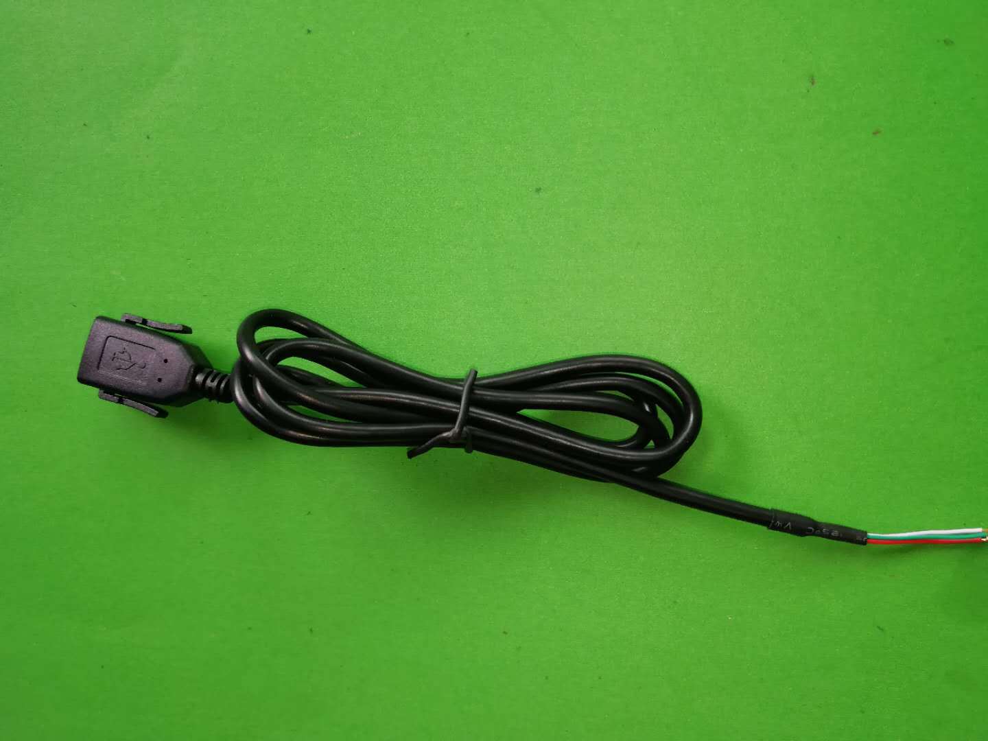 厂家直销USB线音视频线车载导航专用USB线点烟器线连接线材批发