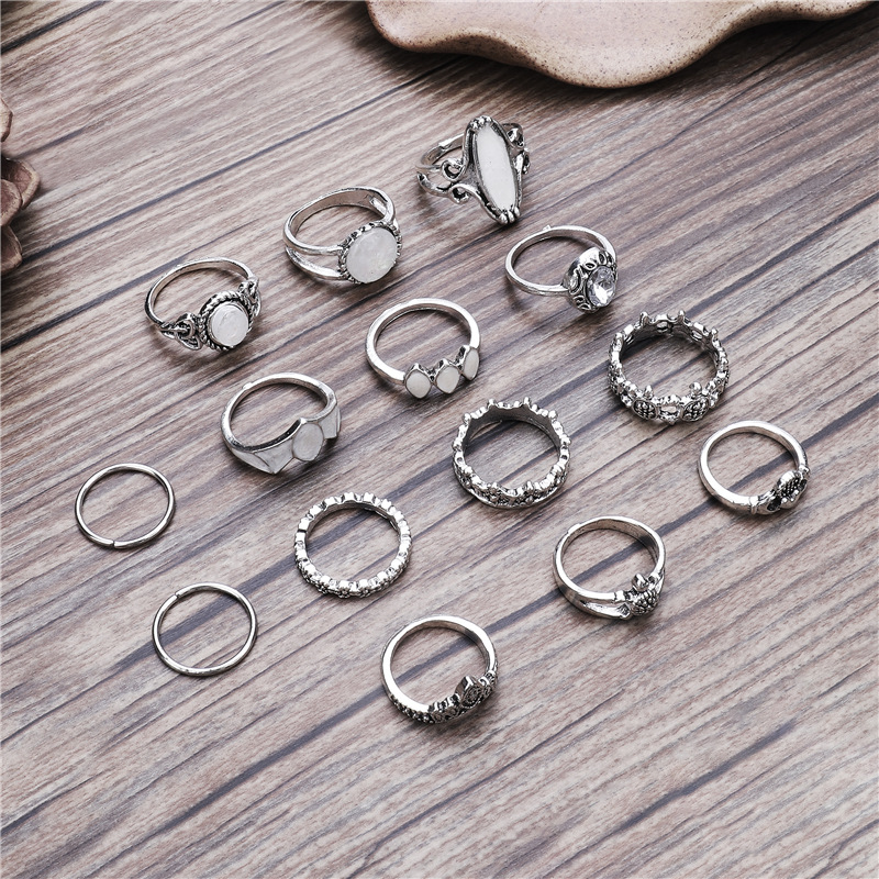 Retro Diamond Carved Starry Sky Crown Ring 14-piece Set display picture 6