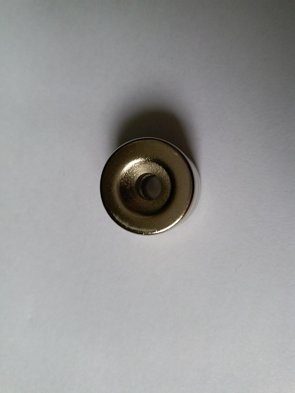 厂家直销 钕铁硼强磁8*3沉孔 磁铁 强磁 磁钢强力磁铁8X3带沉孔