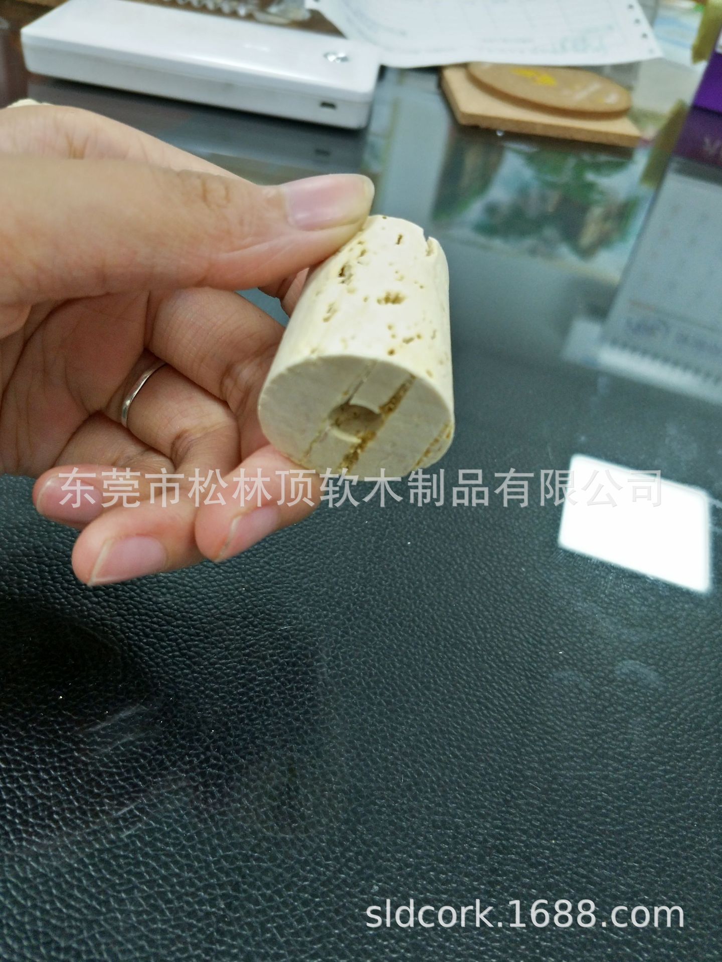 天然A B级漂白软木塞cork红酒塞葡萄酒瓶塞玻璃瓶塞木塞子厂家-阿里巴巴