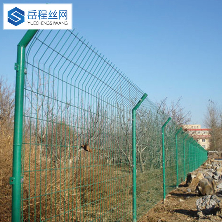 临沂护栏厂家双边丝护栏网高速公路隔离护栏网 圈地防护网