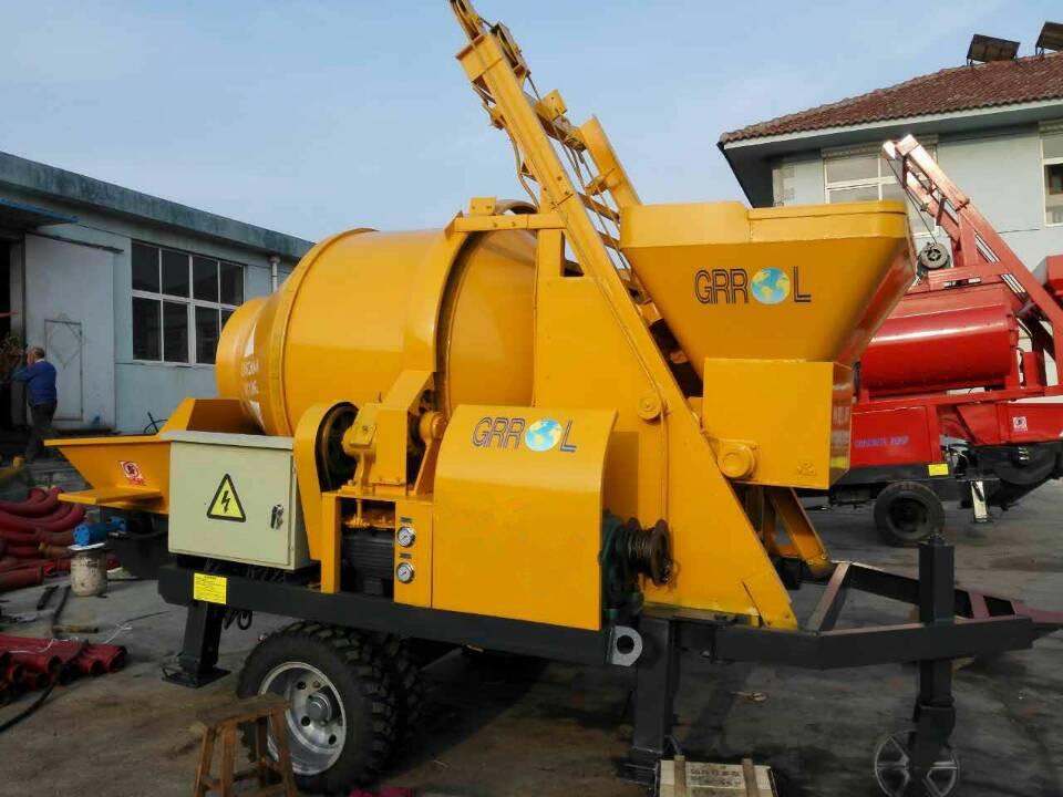 水泥输送泵设备 搅拌机带输送泵 小高层建设 搅拌泵送致富好帮手