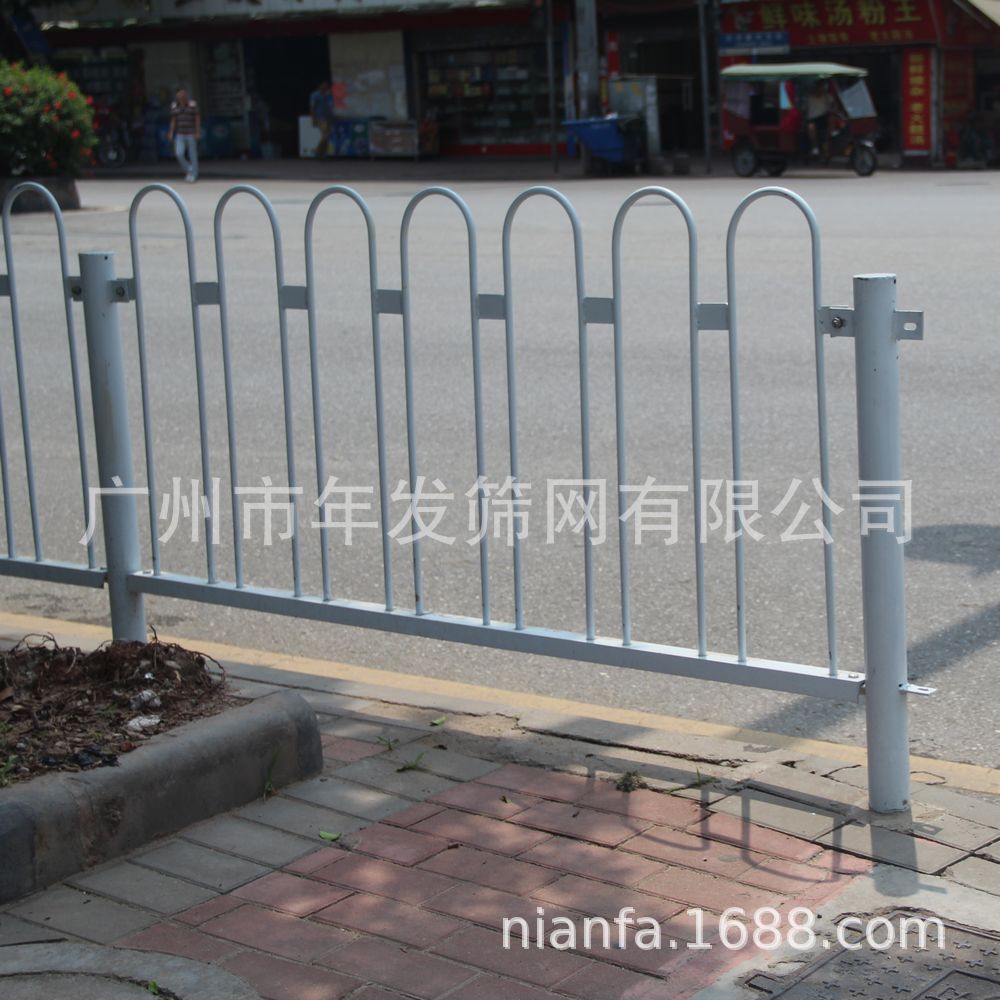 广州市政护栏网 16mm实心圆钢交通护栏 道路中央及两侧临边护栏