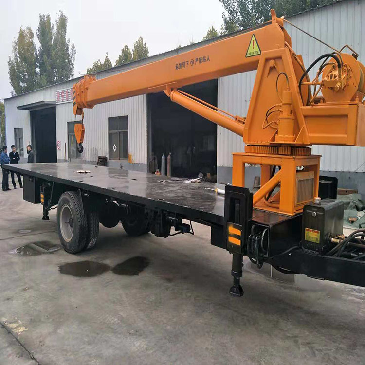 单双桥牵引拖拉机吊车 农用拖拉机随车吊平板吊 360旋转吊臂工作