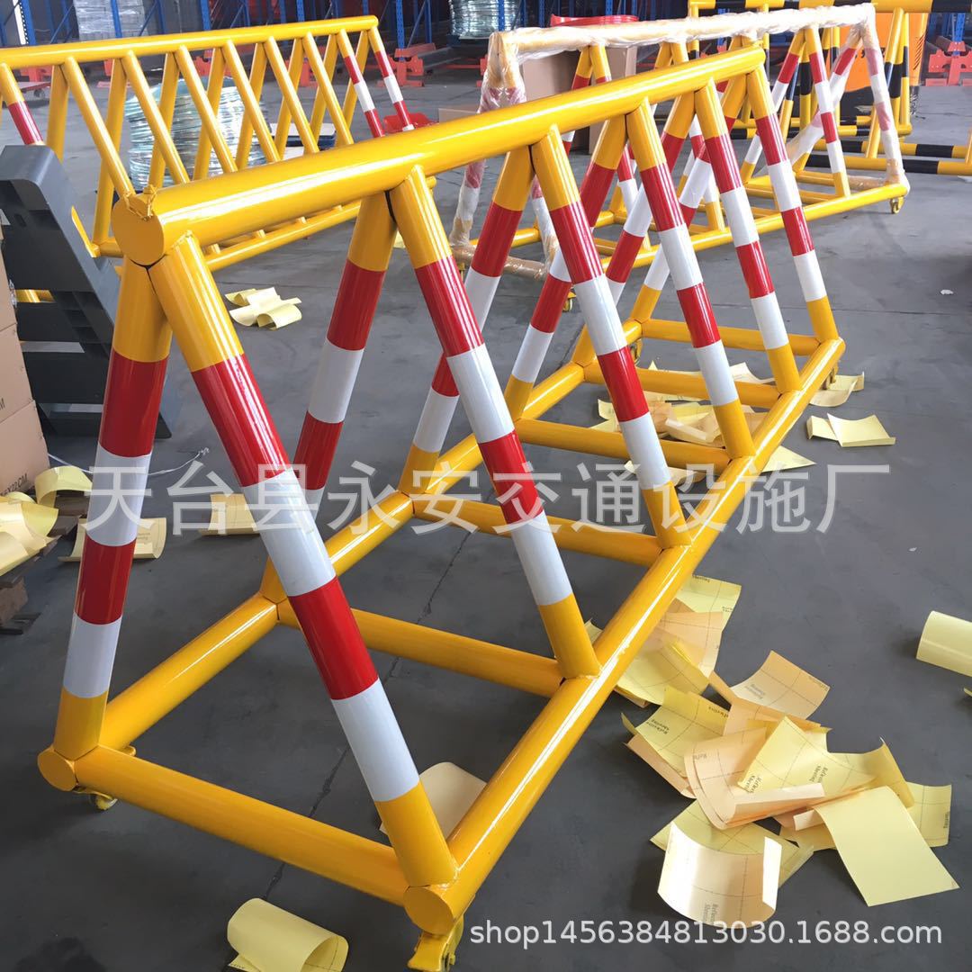 热镀锌喷漆阻车路障 交通拒马 围篱 防冲撞移动护栏 防暴拒马