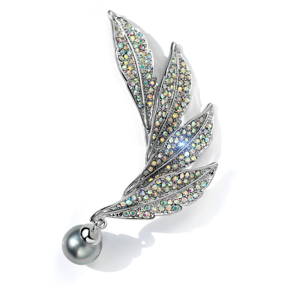 High-end fashionable brooch