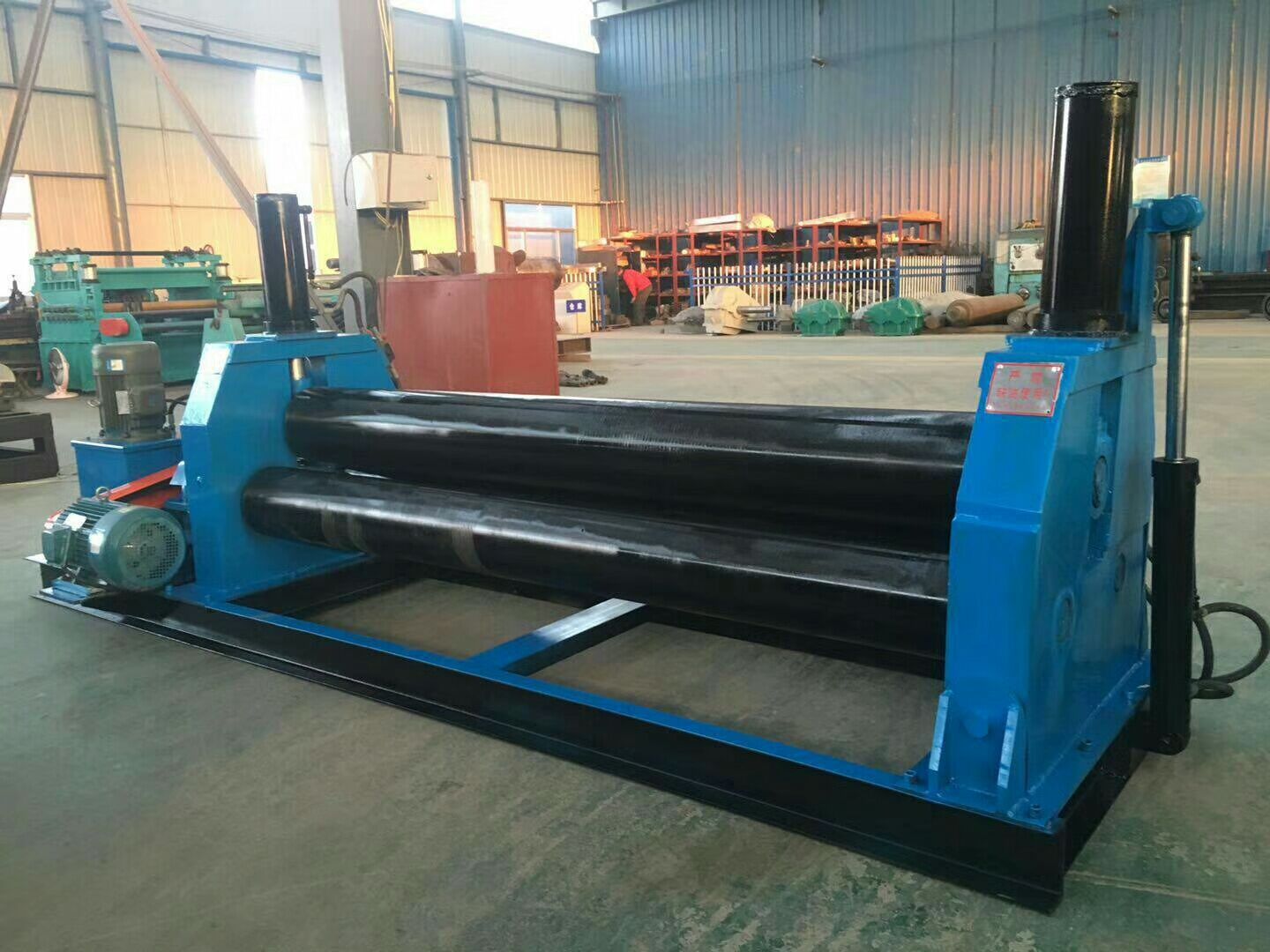 QQ图片液压卷板机3