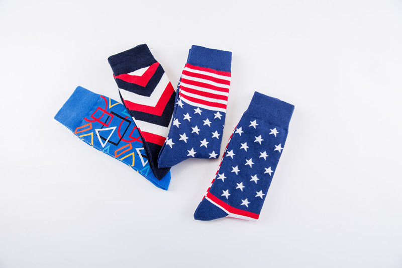 Men's Casual National Flag Stripe Cotton Jacquard Ankle Socks display picture 1