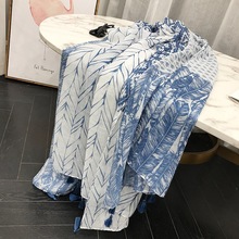 夏季丝巾女新款2018遮阳围巾棉麻两用空调防晒沙滩巾披肩超大纱巾