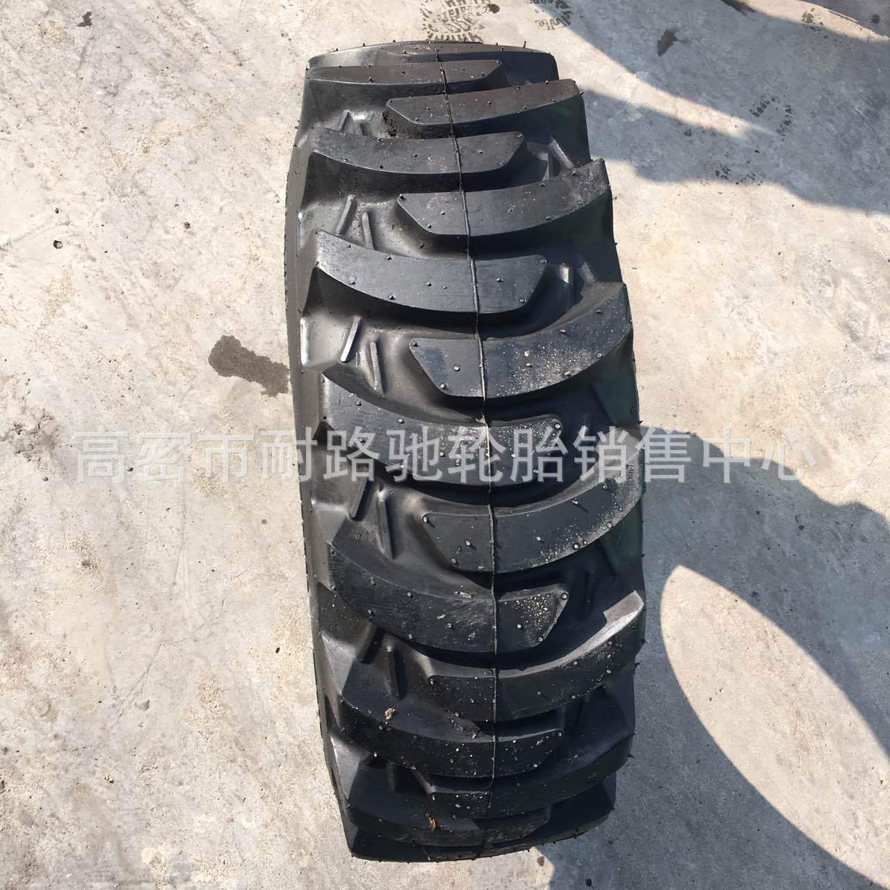 滑移装载机真空轮胎25*8.5-14 25x8.50-14NHS工业用轮胎