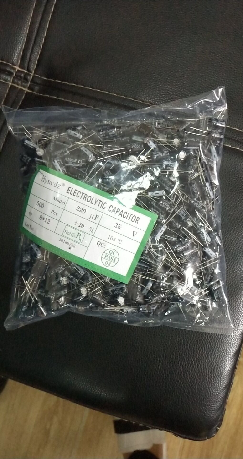 供应铝电解电容 35V220UF