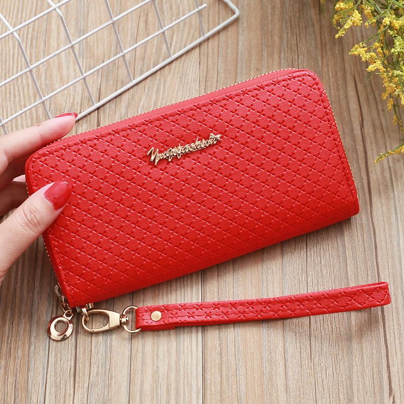 Korean-style Embossed Zipper Wallet display picture 3