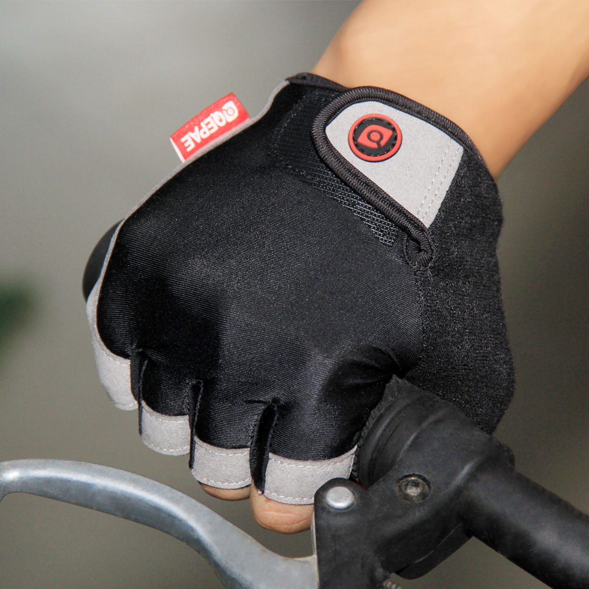 QEPAE琪珀骑行半指短指自行车户外运动健身手套厂家|ms