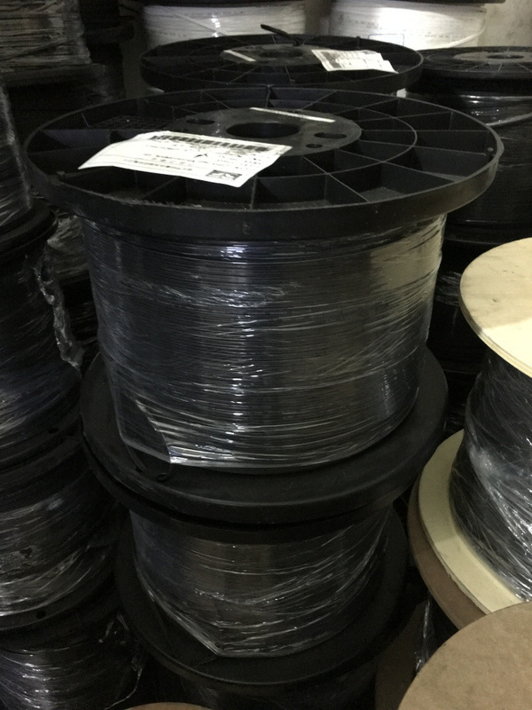 Zhongtian Fotong Outdoor Fiber Optic Line 2-core Leather Line Fiber Optic Cable 2-core 1 Steel 2 Fiber 1000m /roll Two-core Fiber Optic