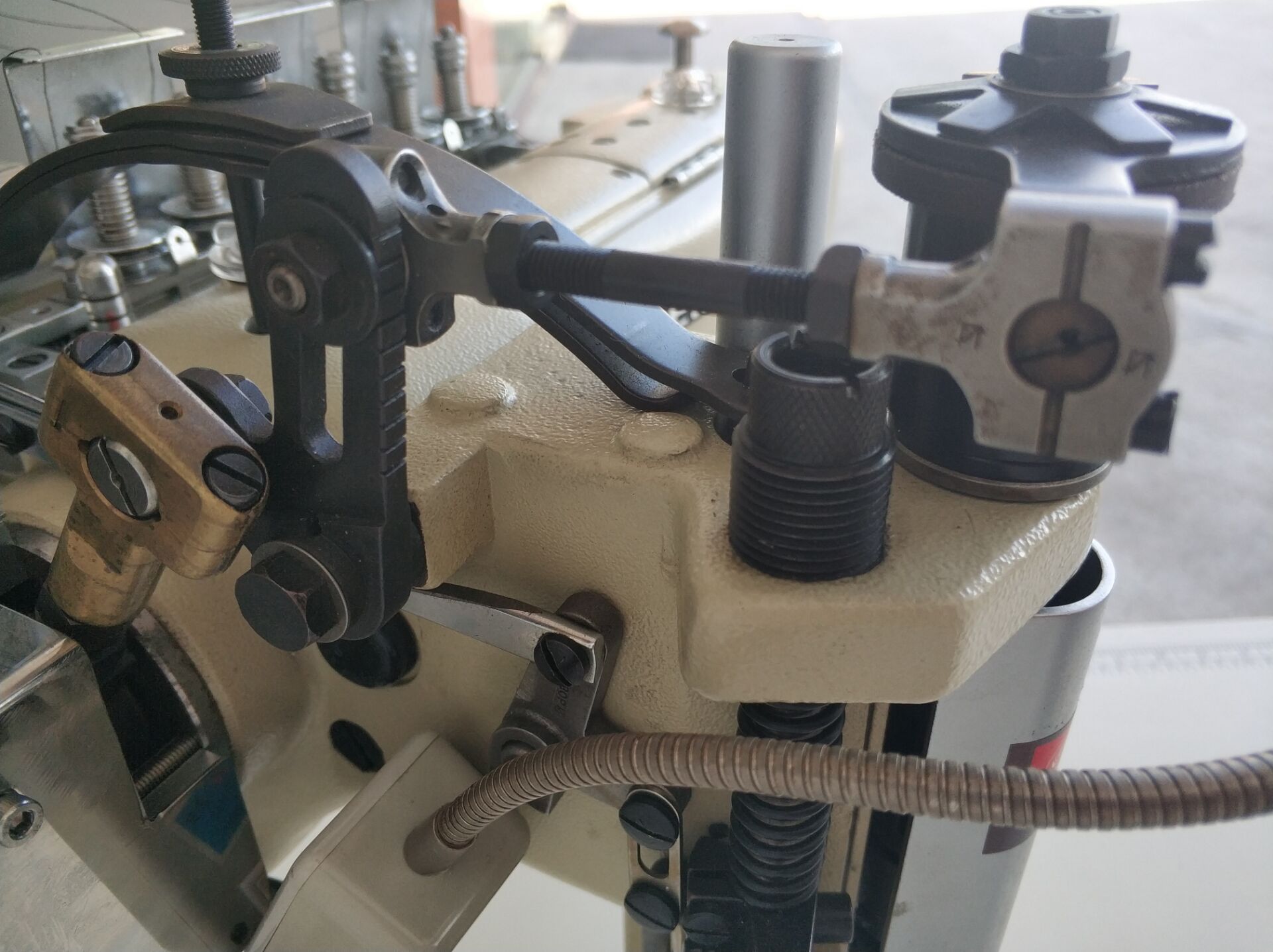 埋夾機(jī)針六線