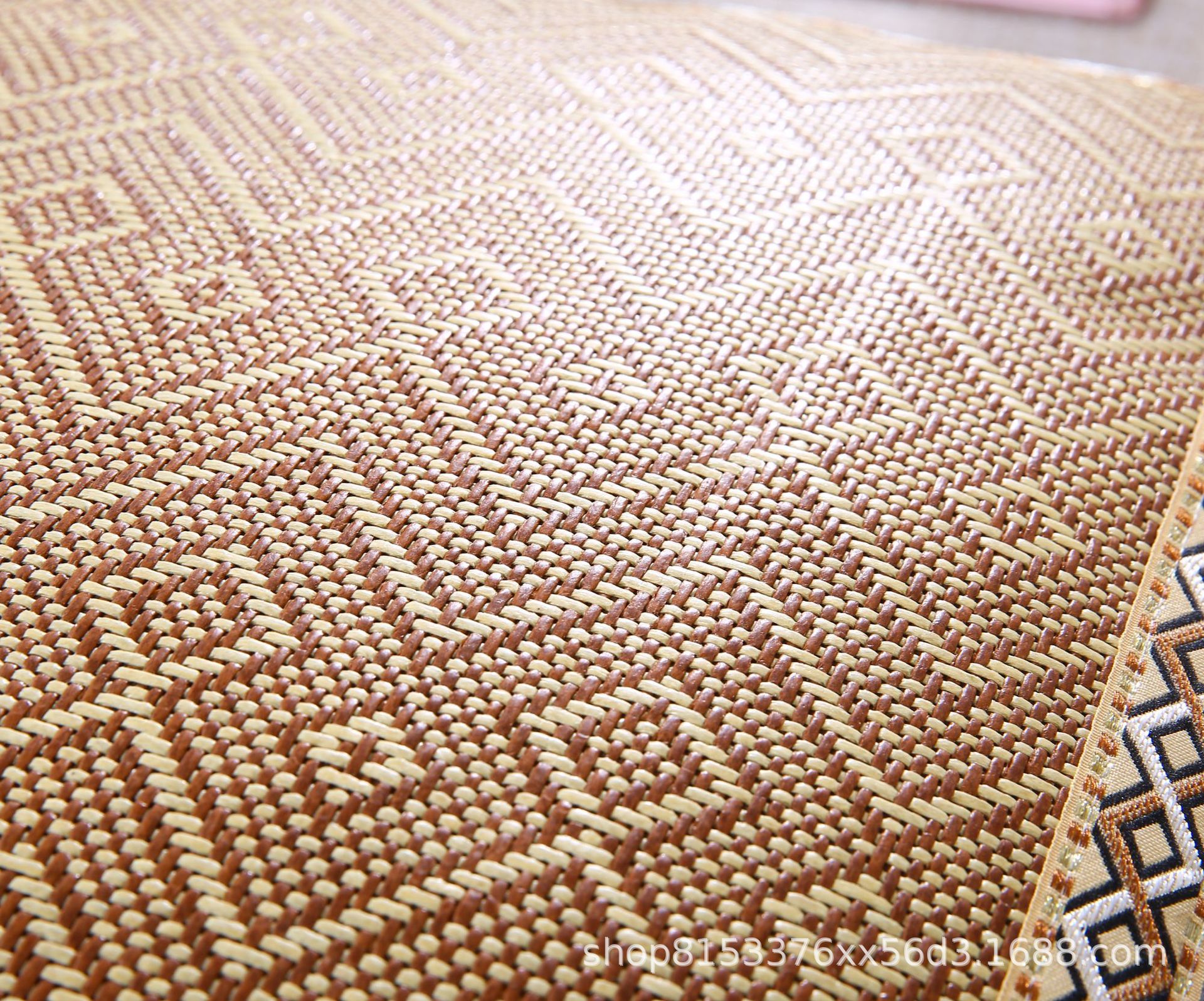The bedside single cushion cushion summer sofa back triangle leaning office chair to protect the back of the back and back of the back of the back 3