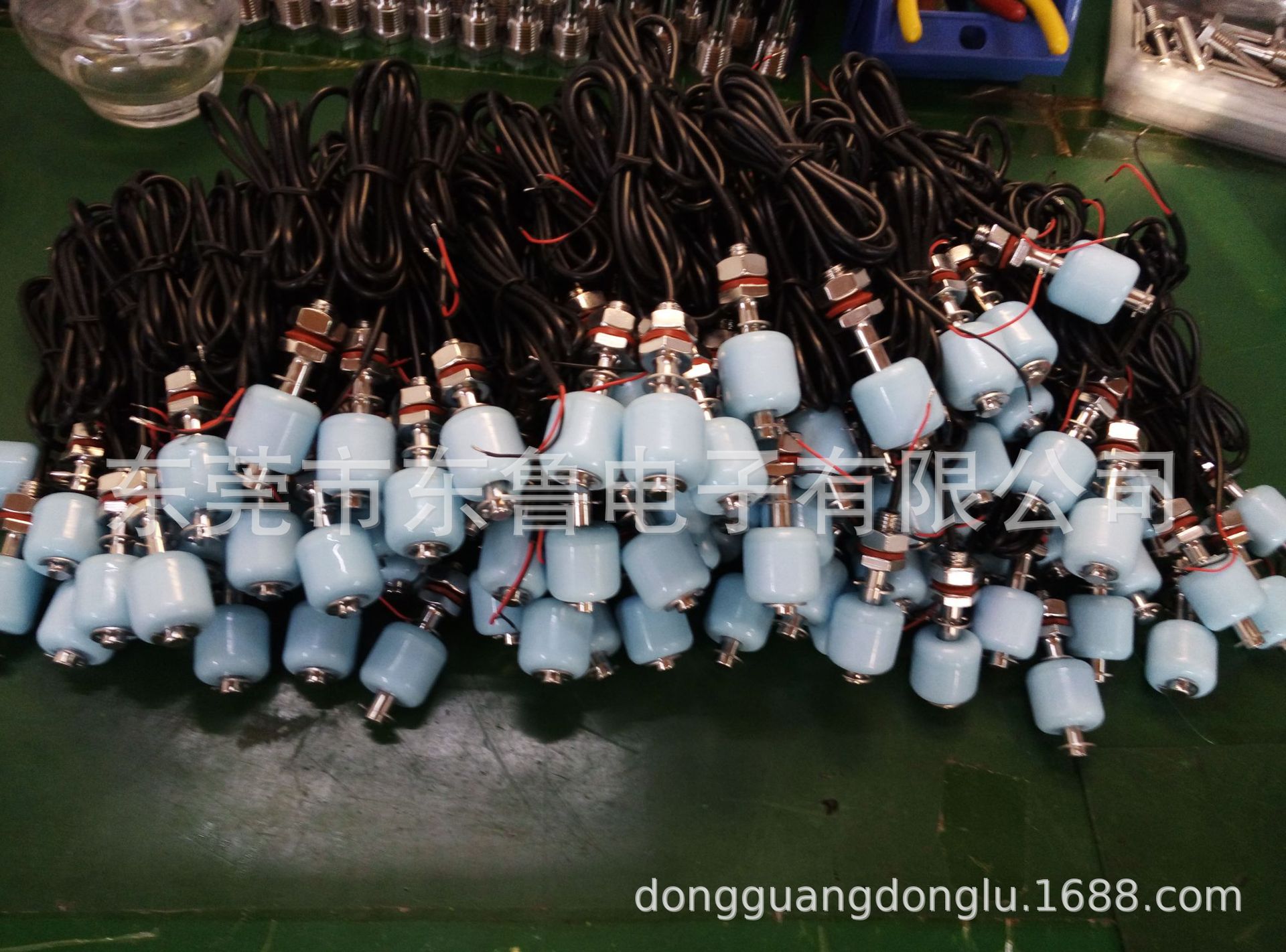 供应雾化加湿机投影仪专用小型浮球水位开关 浮球开关 液位开关