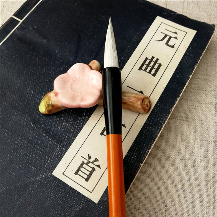 Baguettes En Céramique De Fleurs De Cerisier Japonais Étagère Porte-baguette Ménage Fleur De Prunier Porte-baguette Reste Des Matériaux De Calligraphie Porte-stylo Porte-stylo Petits Ornements display picture 1