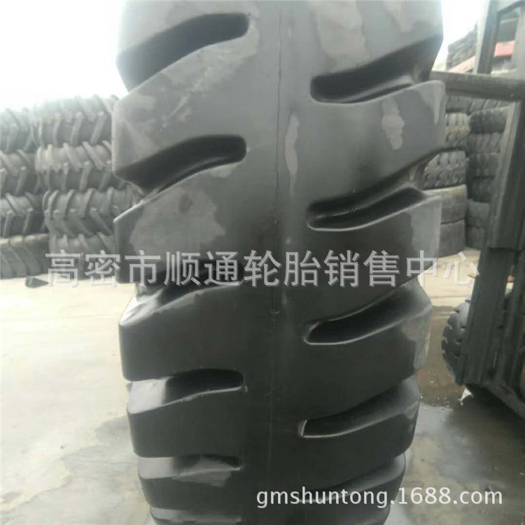 矿用自卸车轮胎27.00-49E-4花纹工程装载机轮胎2700R49