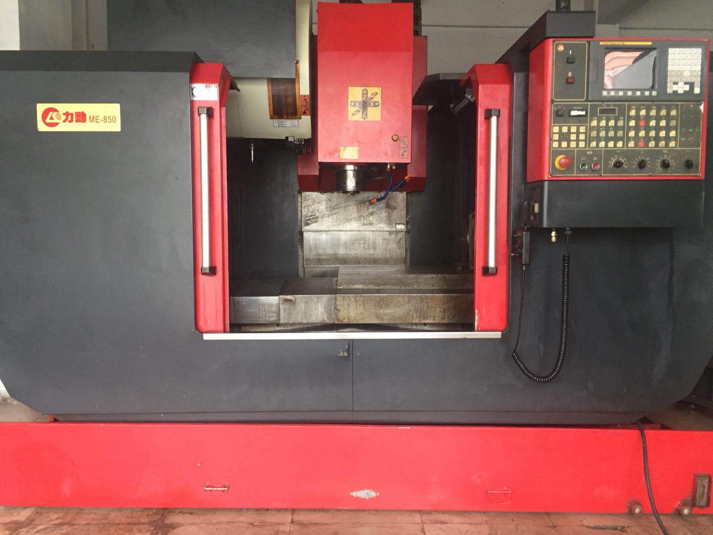 供应二手原装进口台湾力劲ME-850CNC加工中心电脑锣发那克0iMD