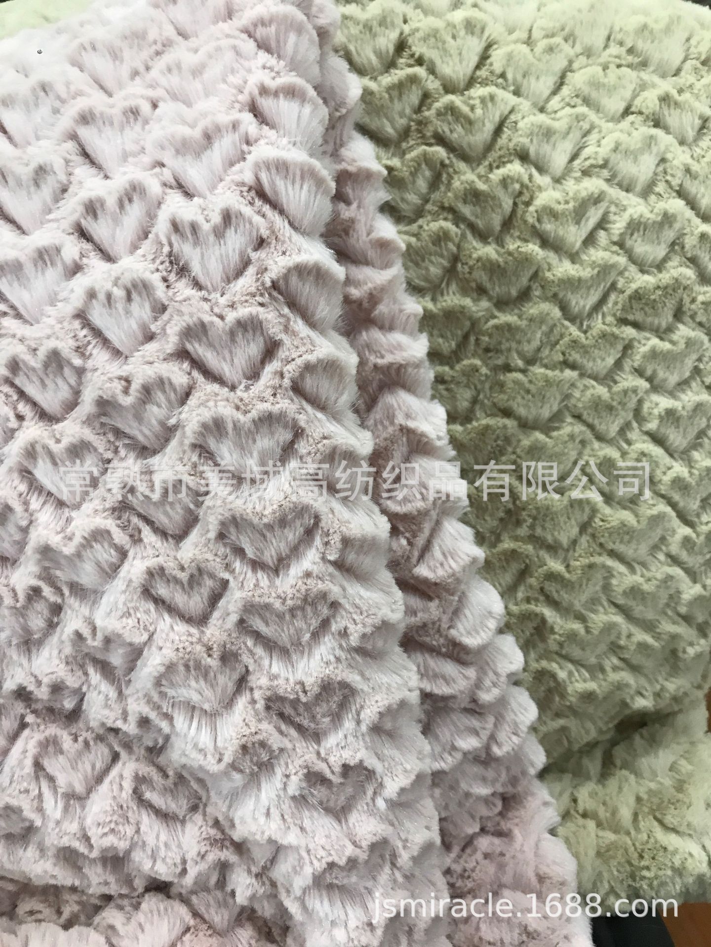 特殊工艺桃心爱心3D刷花PV绒plush fleece地垫宠物毯服装家纺面料-阿里巴巴