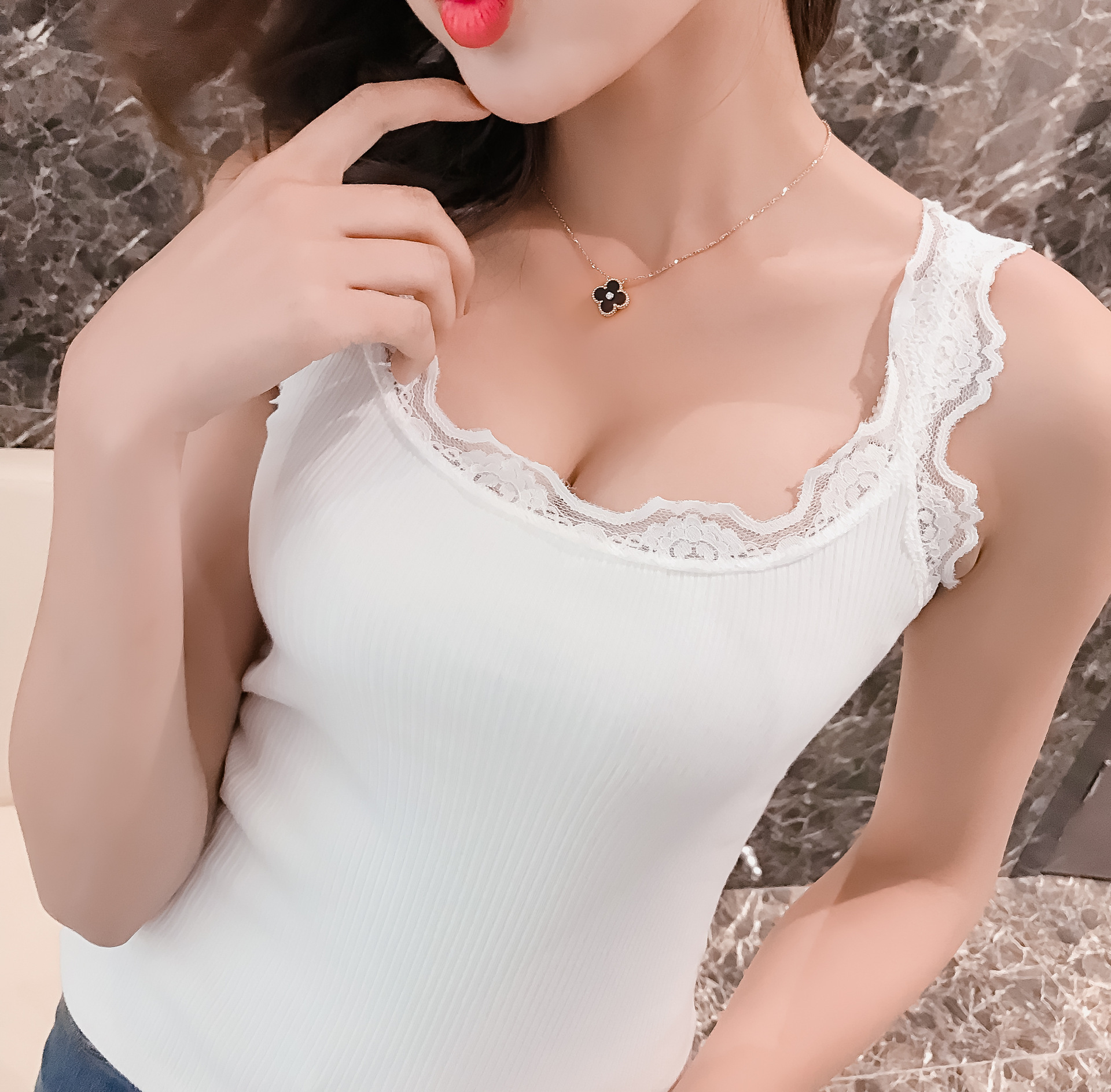 Korean crash vest female sweet lace splicing thread wild women's bottoming shirt solid color bottoming shirt