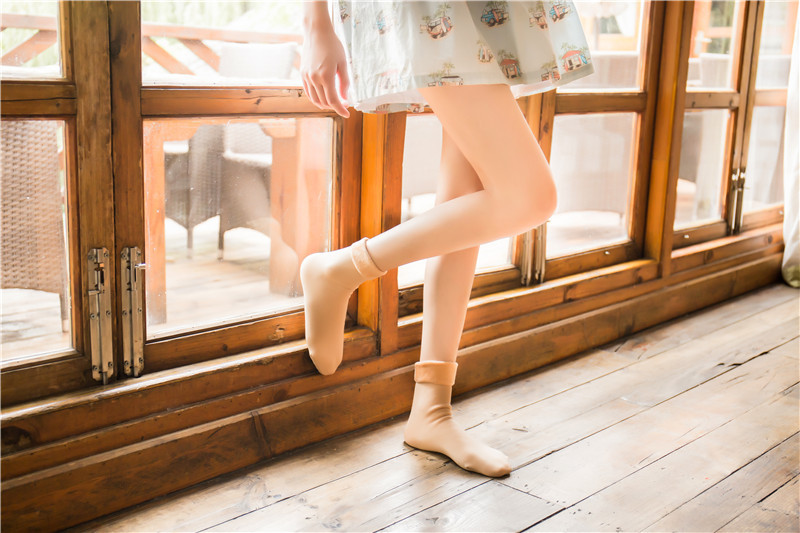 Title 12, Womens Padded Velvet Warm Soft Medium Tube Soc...