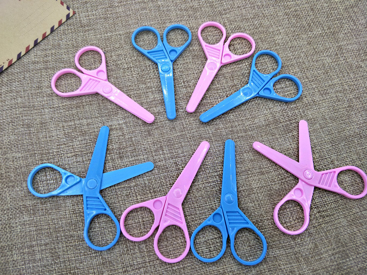 塑料小剪刀 儿童剪纸文具幼儿保护功能 安全塑料学生儿童手工剪详情9