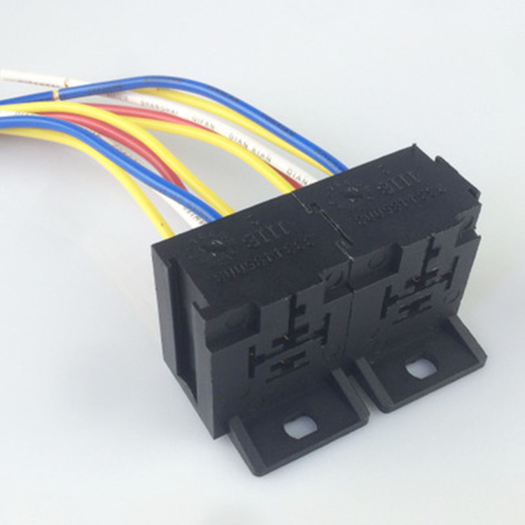 供应带靠背HFV4汽车继电器插座 控制盒插座40A 继电器插座