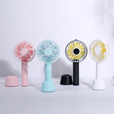 Маленький портативный настольный вентилятор для школьников и студентов