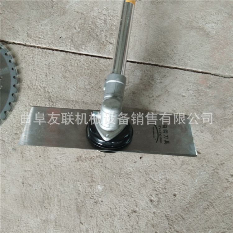 小型背负式侧挂式割草机 圆盘四冲程割草机厂家 山地开荒割草机