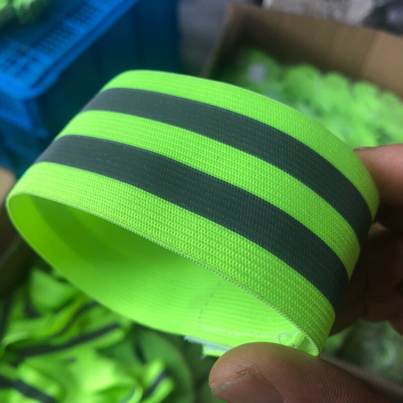 Reflective wrist strap running reflective belt night walking fluorescent green social activity reflective ribbon group Sports color