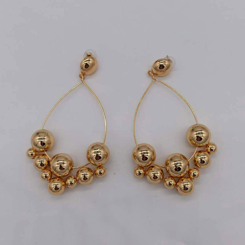 New European And American Baroque Style Metal Ball Geometry Wild Fashion Temperament Exaggerated Long Earrings Street Shooting display picture 5