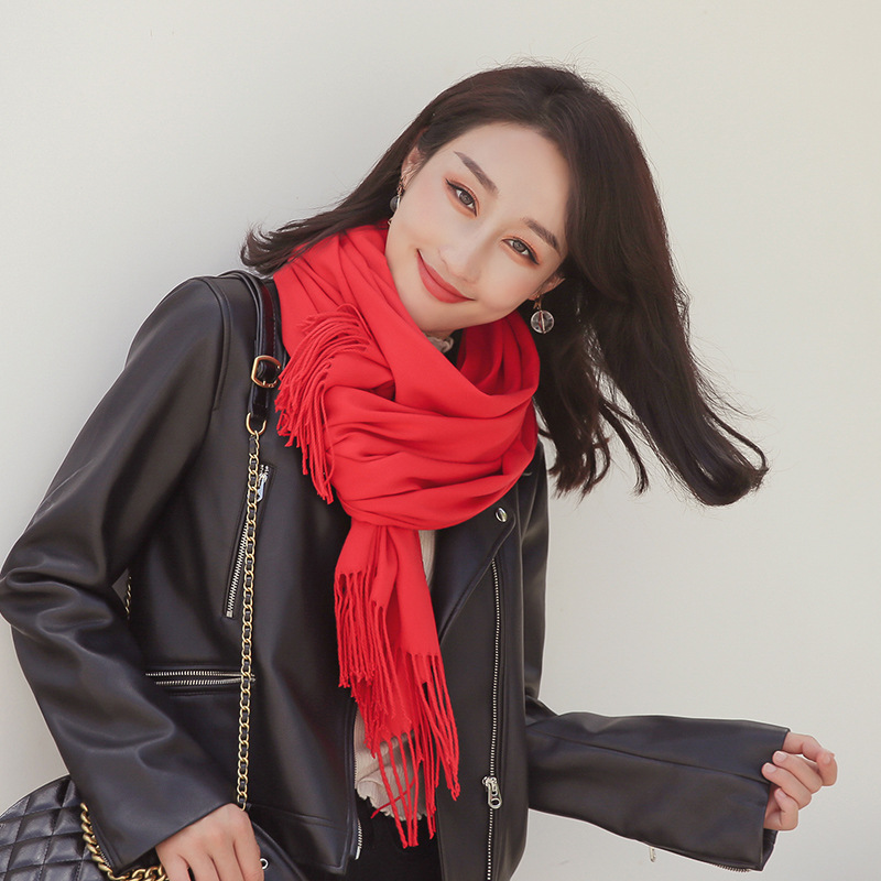Demi-season scarf for students
