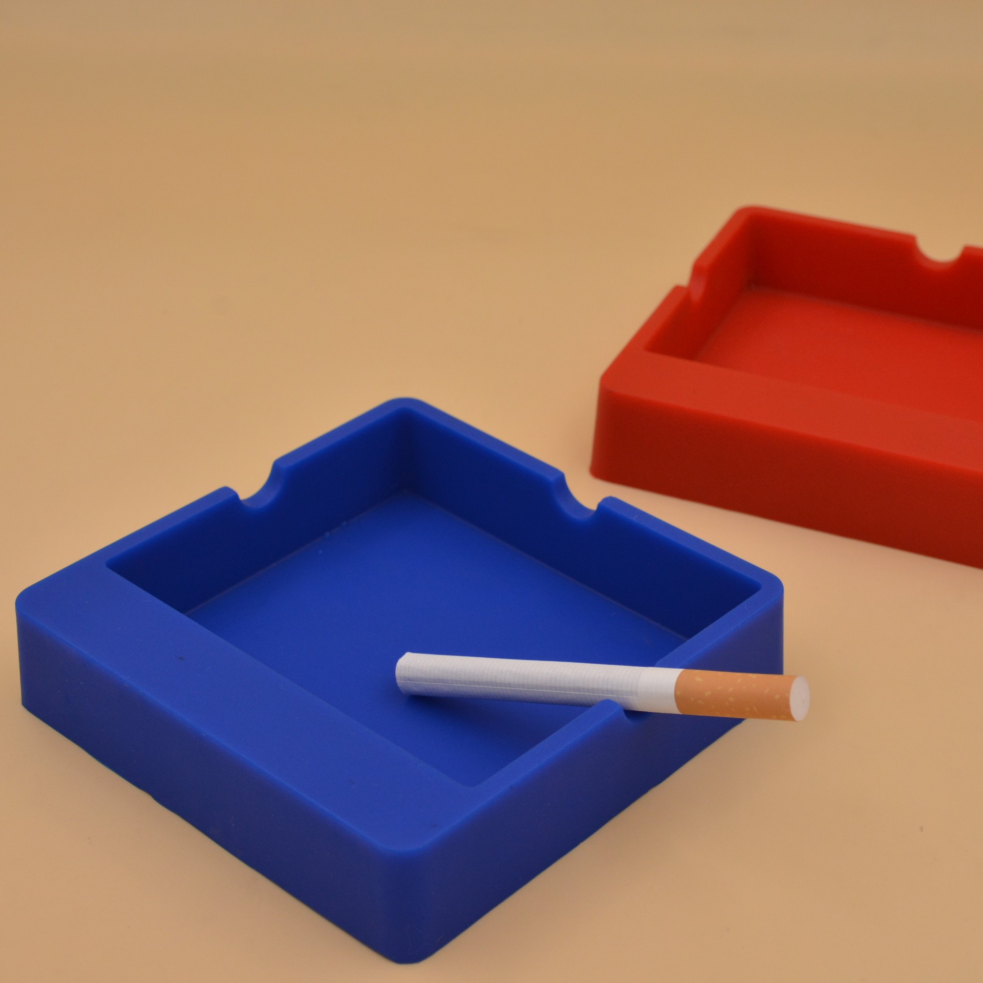 硅胶烟灰缸  量大从优 大号硅胶烟灰缸定制 生活日用橡胶制品供应