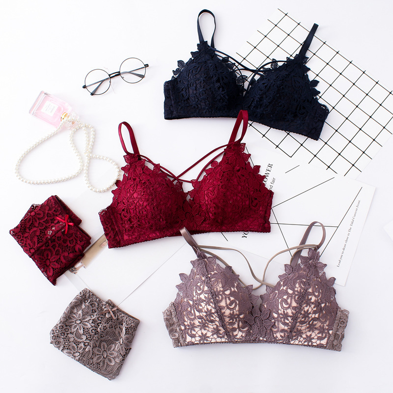 爆款密爱三角杯花瓣文胸套装薄款无钢圈聚拢内衣蕾丝少女性感胸罩