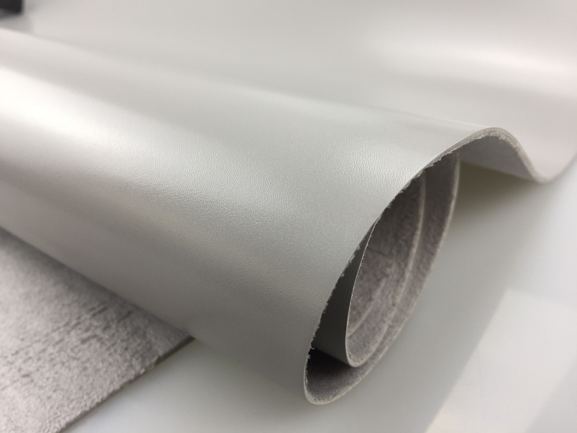 鞋面pu是什么材质鞋面pu是哪些材质 (鞋面pu是什么意思)