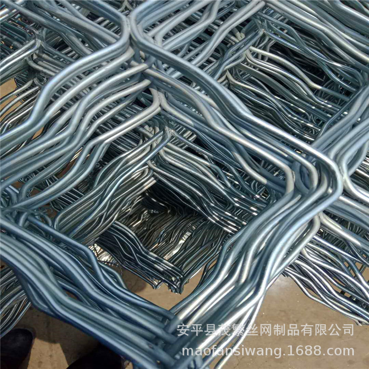 热销钢丝焊接镀锌美格网狗笼专用铁丝网圈山圈地围栏网阳台防盗窗