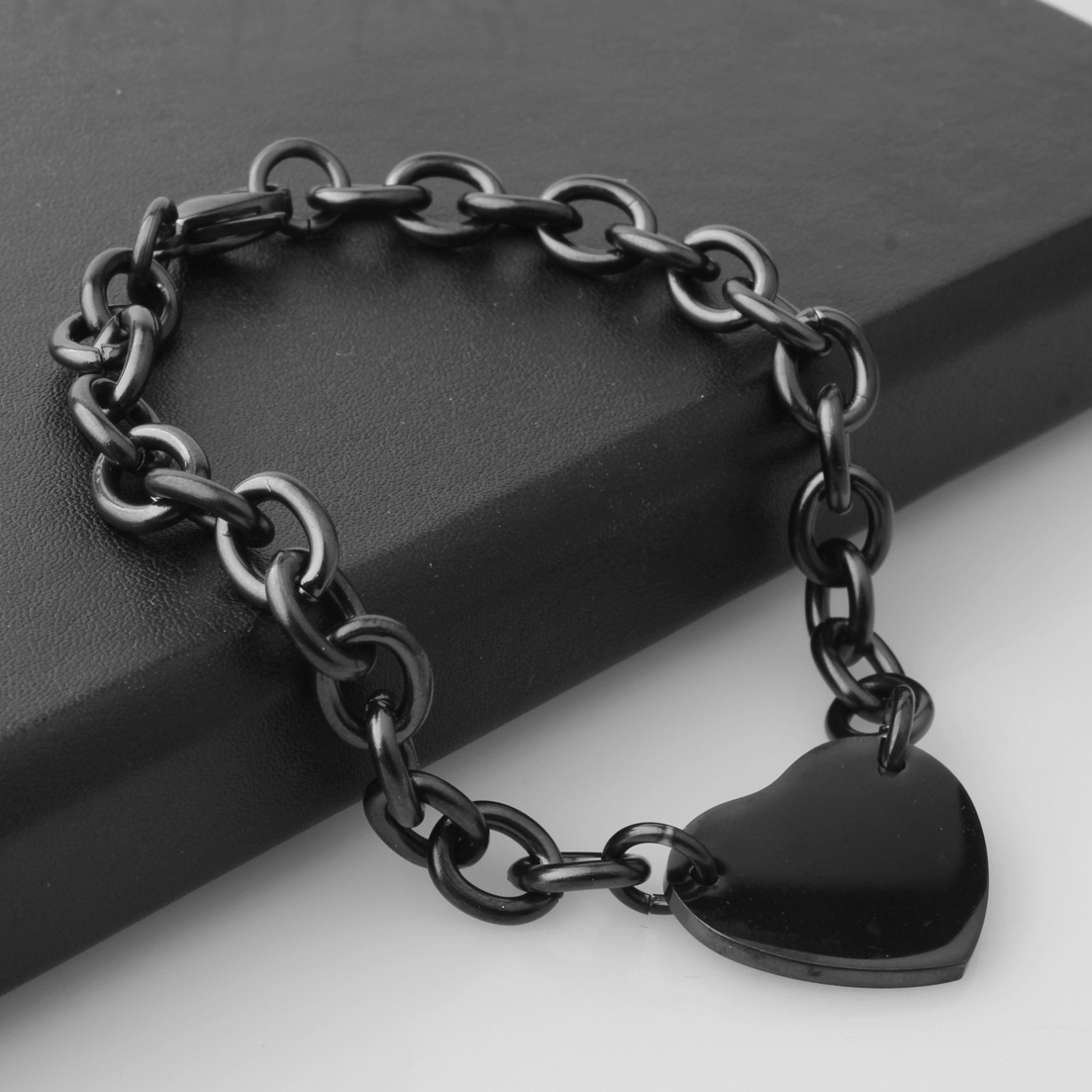 25g Weight Titanium Steel Pendant Material Bracelets Classification Titanium Steel Chain Material 1 Piece Quantity Street Occasion Titanium Steel Material Heart Shape Pattern Women's Gender Polishing Design Basic, Modern Style, Classic Style Style Basic Modern Style Classic Style Heart Shape Titanium Steel Bracelets In Bulk 11
