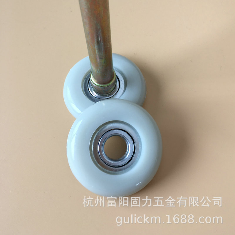 自动车库门五金配件46mmX95mm翻板门滚轮移门小滚轮尼龙包胶滚轮