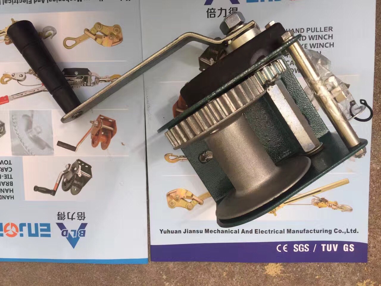交通防护用品 临时红绿灯绞盘 刹车绞盘 自锁绞盘 红绿灯配件