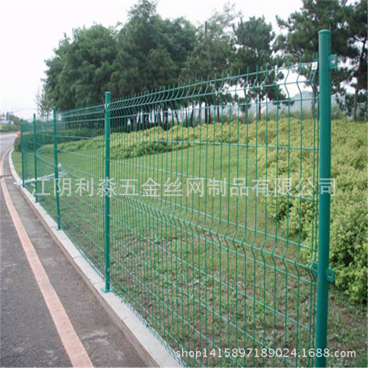 三角折弯护栏网 包塑铁丝网围栏 无锡江阴北京