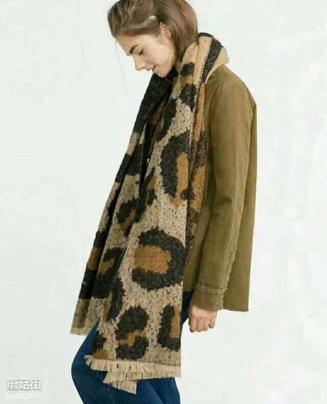 Double-sided Leopard Print Scarf display picture 12