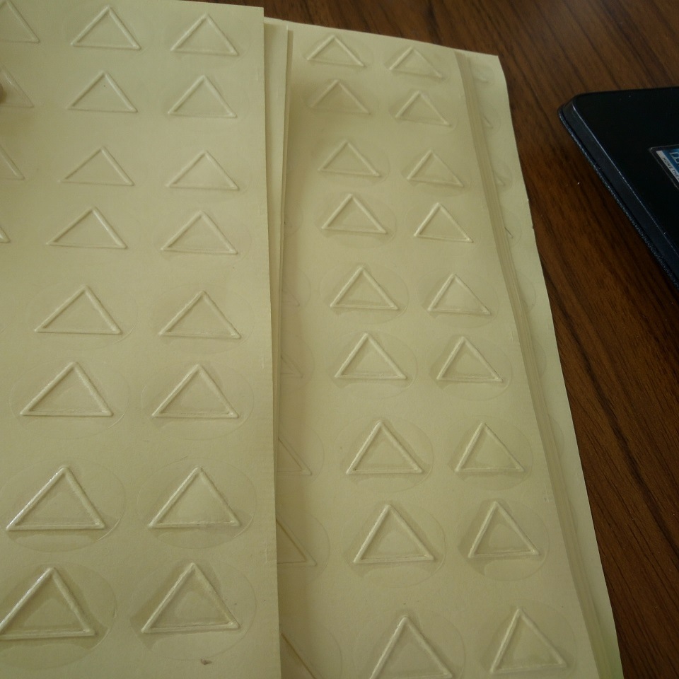 供应盲人不干胶标签 ，pvc击凸标定做，印刷各种透明材质标签